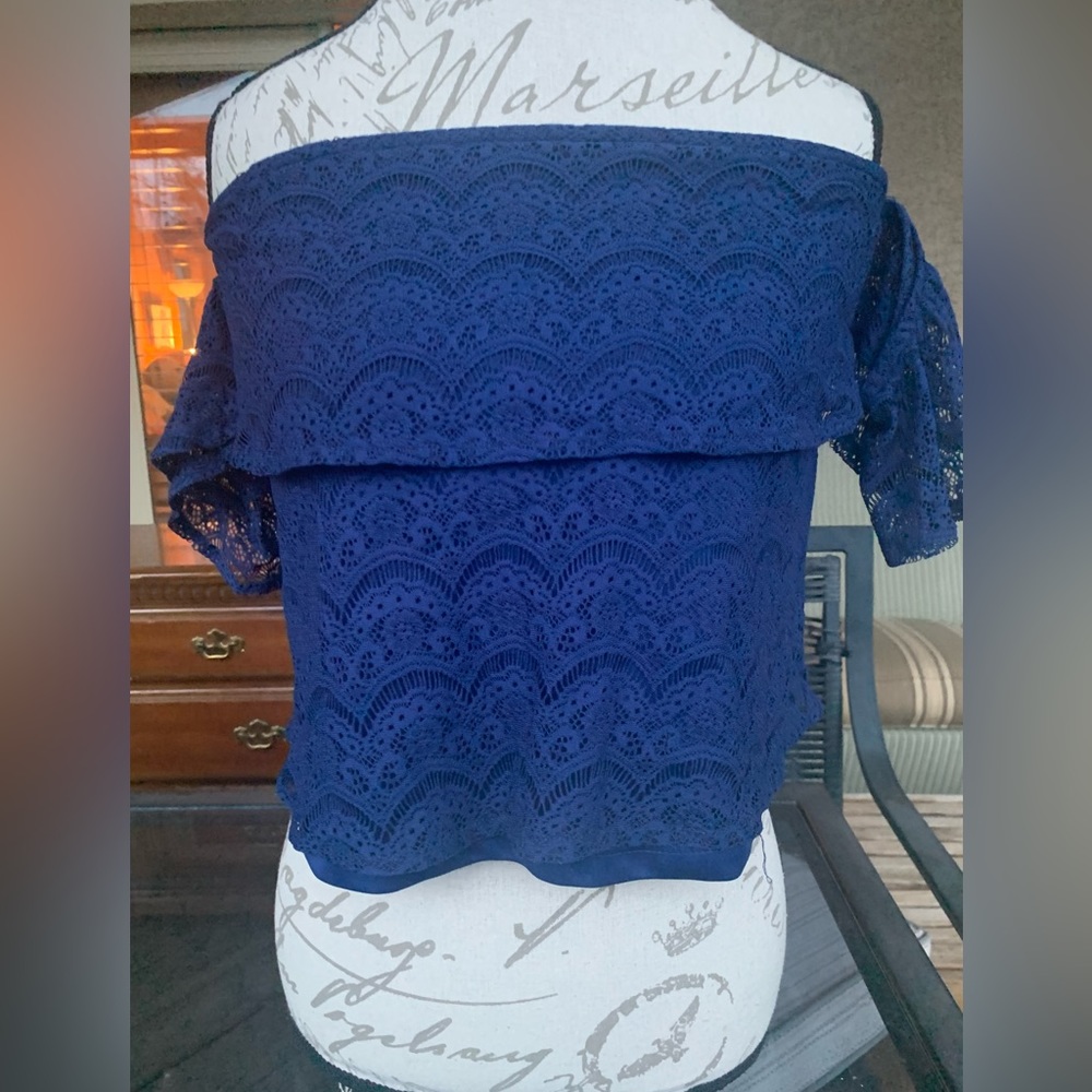 👚2/$15 Rue21 Lined Lace Midi Top with Off-Shoulder Sleeves- ADORABLE!